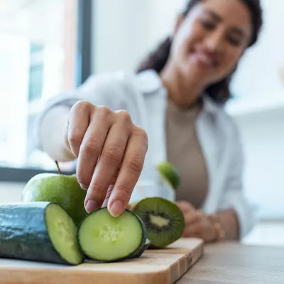 Ενυδάτωση τον χειμώνα: Αυτές είναι οι 10 τροφές που κάνουν θαύματα