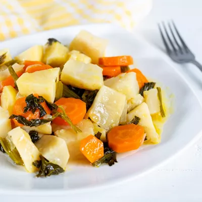 Το χειμωνιάτικο λαχανικό που έχει φυσική αλμυρή γεύση – χωρίς αλάτι