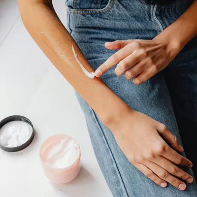 Έτοιμη για ραντεβού; Η ρουτίνα oμορφιάς που θα σε κάνει ακαταμάχητη τον Άγιο Βαλεντίνο