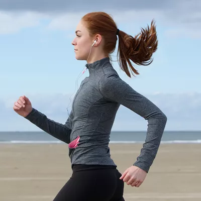 Περπάτησε και χτίσε μυς ταυτόχρονα: Το fitness μυστικό που λίγοι αξιοποιούν