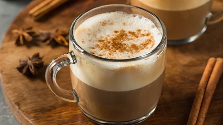 Salted caramel latte: Ένα πεντανόστιμο ρόφημα με καραμέλα από... χουρμάδες!