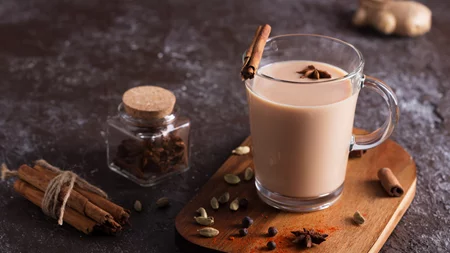 Τσάι μασάλα: Το αρωματικό και δυναμωτικό ρόφημα της μακρινής Ινδίας