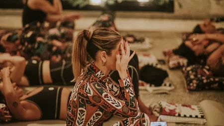 Η Peace & Chaos παρουσίασε τη νέα Wellness Capsule Collection στο Mona Athens