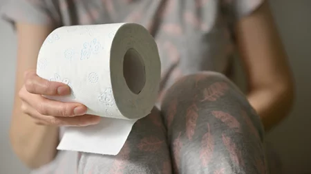 Η "μέθοδος του μπλε μάφιν": Ένα εύκολο τεστ που σου δείχνει εάν οι κενώσεις σου είναι υγιείς