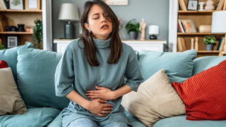 Τι βοηθά πραγματικά στη δυσκοιλιότητα; 8 επιστημονικά τεκμηριωμένες λύσεις