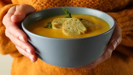 48ωρη κακοκαιρία: Τι να φας όταν αισθάνεσαι κουρασμένη και νωθρή λόγω του καιρού