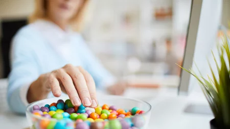 Τι συμβαίνει στο σώμα μου όταν τρώω ζάχαρη; Αναλυτικά οι επιπτώσεις στην υγεία σου