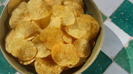 Αντίο πατατάκια! Aυτό είναι το καλύτερο αλμυρό σνακ για απώλεια βάρους, σύμφωνα με τους ειδικούς