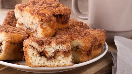 Κέικ βρώμης με κανέλα: εύκολο, light και τέλειο για τον καφέ σου