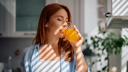 5 καθημερινές τροφές που καταστρέφουν τα δόντια σου όσο και η ζάχαρη