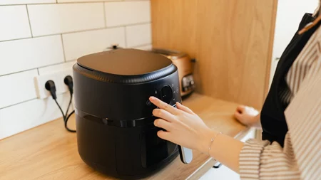 Πώς να καθαρίσεις εύκολα τις αντιστάσεις στο air fryer βήμα-βήμα