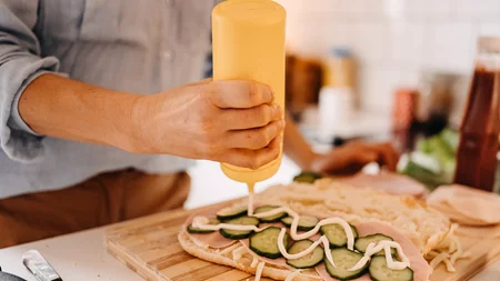 Τρως μουστάρδα κάθε μέρα; Δες πώς μπορεί να επηρεάζει τη ζυγαριά σου