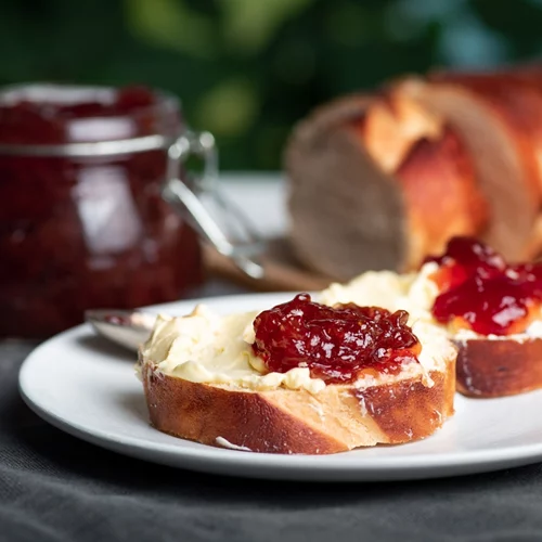 Αντί για μαρμελάδα: Αυτή είναι η εναλλακτική λύση χωρίς ζάχαρη και θερμίδες