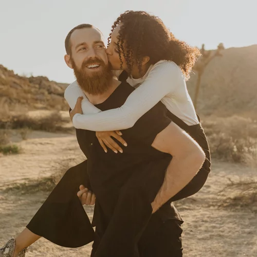 Κεραυνοβόλος έρωτας: Μύθοι και αλήθειες από την ειδικό