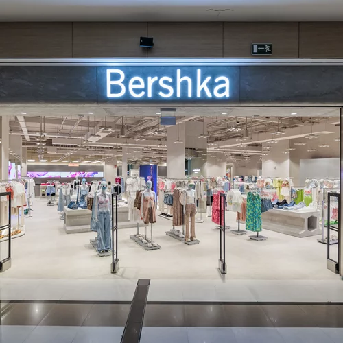 Η νέα εικόνα της Bershka φτάνει στην Αθήνα