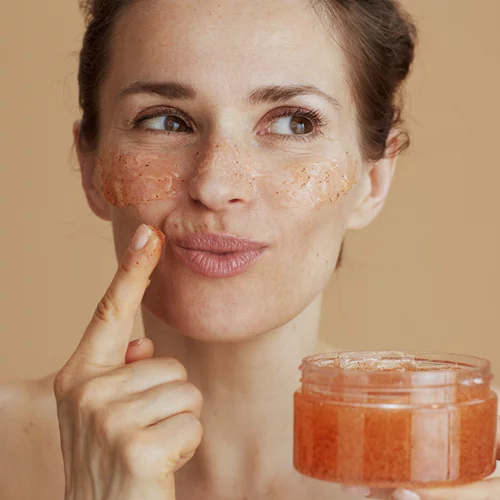 Ροδόχρους ακμή: Πώς να προστατέψεις το δέρμα σου το καλοκαίρι