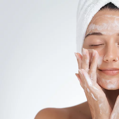 Καθαρισμός προσώπου:Το beauty tip για εύκολο και γρήγορο ντεμακιγιάζ