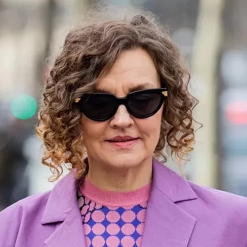 Μετά τα 50: 3 λάθη με το foundation που προσθέτουν χρόνια στην εμφάνισή σας