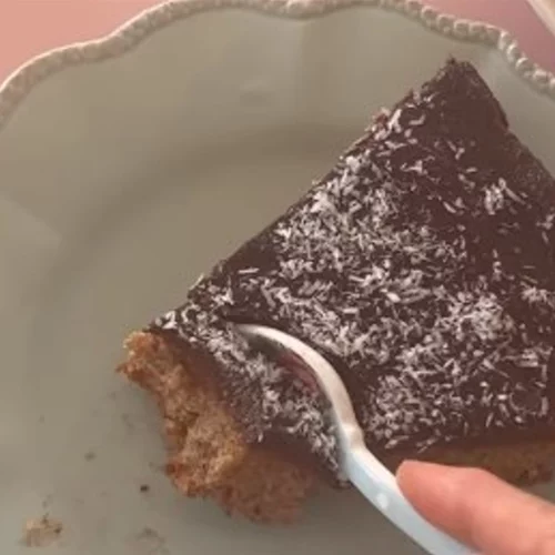 Βασιλόπιτα φτιαγμένη αποκλειστικά με φυσικά συστατικά (φρούτα, ξηρούς καρπούς και σπόρους)