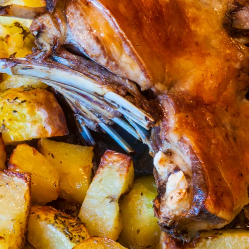 Πασχαλινό τραπέζι: Να προτιμήσεις αρνί ή κατσίκι;