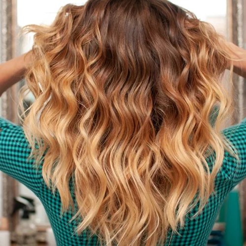 Τα κομμωτήρια άνοιξαν κι εσύ ψάχνεις ιδέες για χτενίσματα; Here you are!