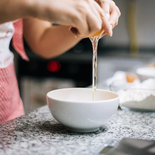 Τέσσερις συνταγές για να αξιοποιήσεις το ασπράδι αυγού που περίσσεψε