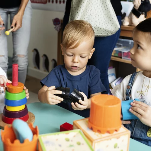 Μίλα στο παιδί σου με ευγένεια… όπως θα μιλούσες σε έναν επισκέπτη!