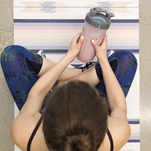 5 smoothies on the go που καίνε το λίπος | Τα παίρνεις μαζί σου παντού!