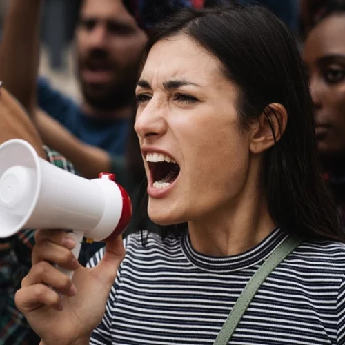 "Το παιδί μου πάει σε πορεία..." Η συμβουλή της ψυχολόγου