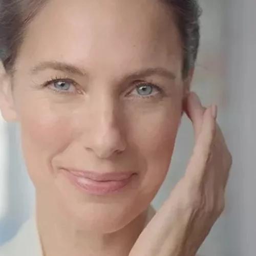 Aντικαθιστά το botox: Τι είναι η φυσική εναλλακτική Face Taping για αντιμετώπιση των ρυτίδων;