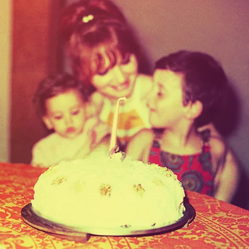 Από πότε αρχίζουμε κι έχουμε αναμνήσεις