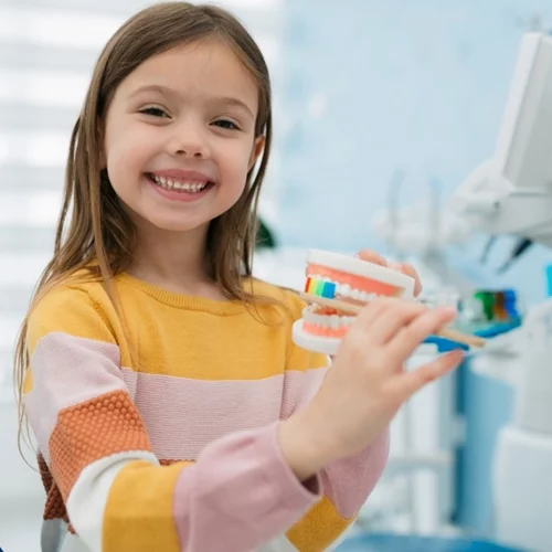 Dentist Pass: Από σήμερα οι αιτήσεις για δωρεάν οδοντιατρική φροντίδα στα παιδιά