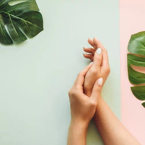 Οι μεγαλύτερες τάσεις στα χρώματα νυχιών για τη φετινή άνοιξη και το καλοκαίρι