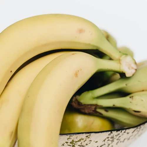 Από τα αβοκάντο στις μπανάνες: Διαιτολόγος αποκαλύπτει ποια φρούτα είναι τα κορυφαία σε θρέψη