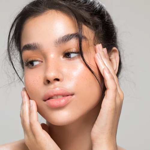 5 brow mascaras για πλούσια φρύδια που δεν κοστίζουν πάνω από 10 ευρώ