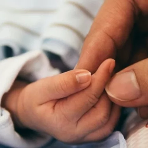 Οξεία ηπατίτιδα σε παιδιά: Πρώτος θάνατος στην Ελλάδα - Νεκρό βρέφος 13 μηνών