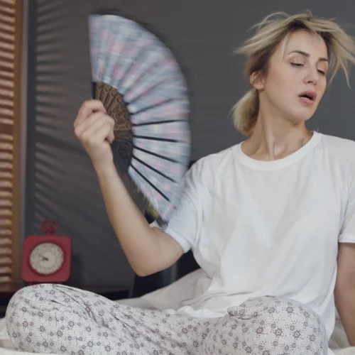 Αυτά είναι τα πρώτα συμπτώματα της προεμμηνόπαυσης