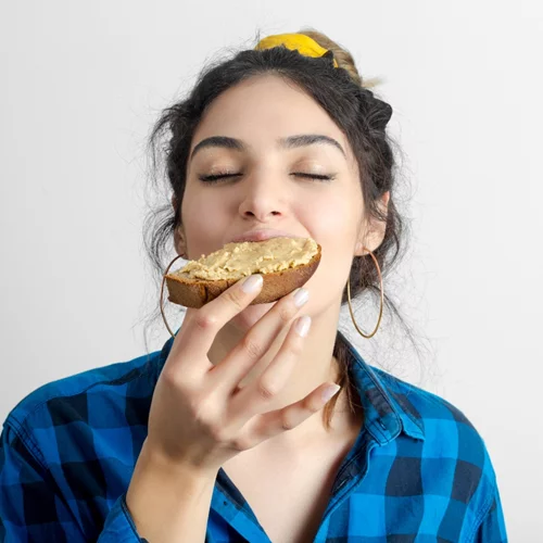 Τελικά, να τρώω ψωμί και υδατάνθρακες αν θέλω να χάσω βάρος;