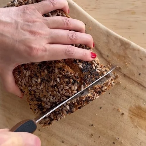 Συνταγή για ψωμί χωρίς γλουτένη φτιαγμένο με 1 υλικό!