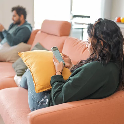 Γιατί νιώθουμε μόνοι στη σχέση μας;