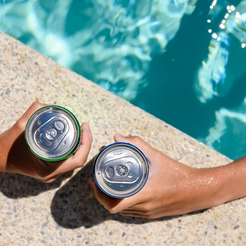 Γιασεμί και ιβίσκος: Η απόλυτη δροσιά στο ποτήρι σου - Αυτές είναι οι νέες premium γεύσεις αναψυκτικών που πρέπει να δοκιμάσεις