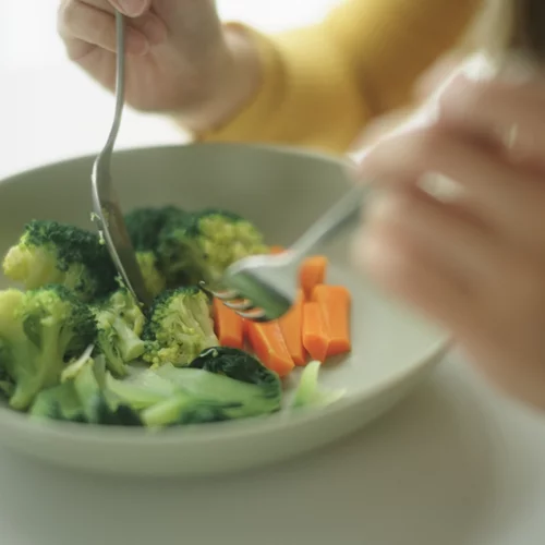 Πώς να φροντίσεις το συκώτι σου φυσικά; 10 απλοί τρόποι για καλύτερη λειτουργία (χωρίς ακραίες τακτικές)