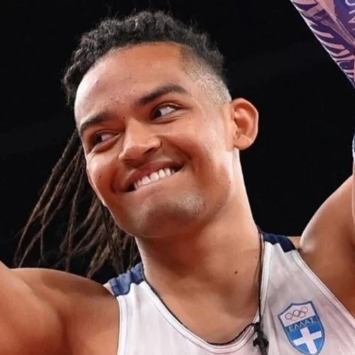 Ολυμπιακοί Αγώνες 2024 | Προκρίθηκε εύκολα στον τελικό ο Καραλής - Σαρωτική εμφάνιση στα προκριματικά