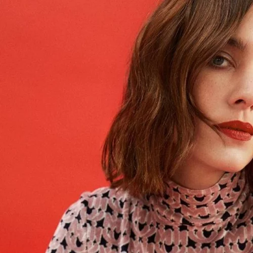 Το κομψό κούρεμα που ταιριάζει σε όλες τις γυναίκες