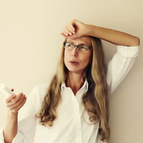 Πώς σχετίζεται ο πονοκέφαλος με την αφυδάτωση;