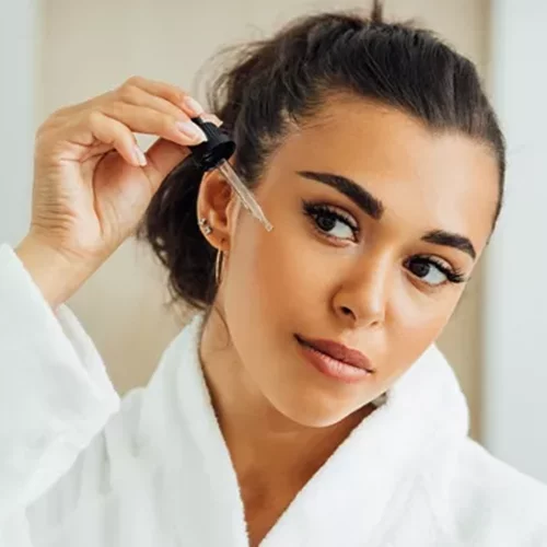 7 super οικονομικά serums που όμως μπορούν να μεταμορφώσουν την επιδερμίδα σου