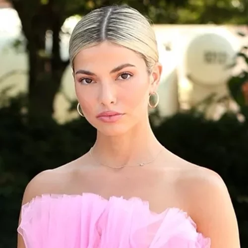 Το πρώτο it χτένισμα του 2023 έχει ήδη κατακλύσει τα social media