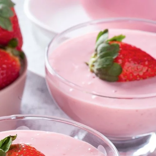 Ατομικό cheesecake σε 1' και άλλες 4 συνταγές για να απολαύσεις τις ζουμερές φράουλες