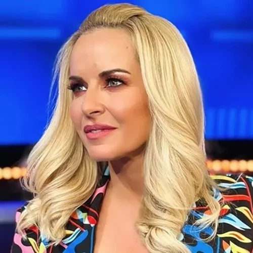 Μαρία Μπεκατώρου: Η διαχρονική απόχρωση που έκανε στα νύχια της είναι και μια κλασική τάση του χειμώνα