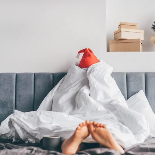 Ξυπνάς εξαντλημένη ή δυσκολεύεσαι να σηκωθείς; Μια νέα μελέτη έχει την απάντηση